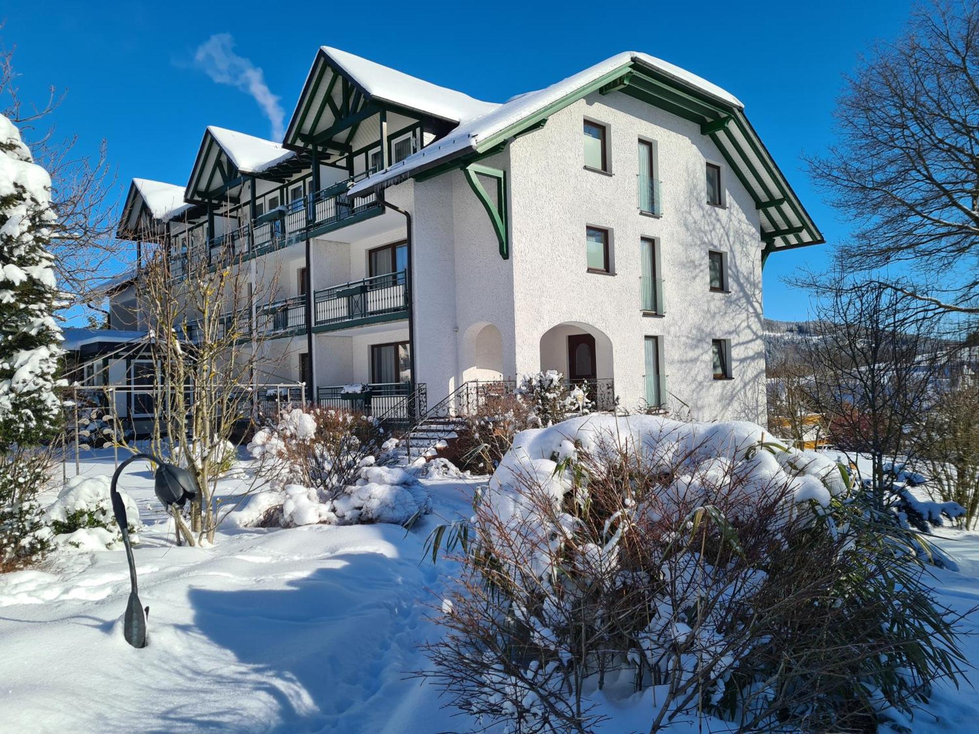 Hotel & Ferienappartements Edelweiss Willingen  Exterior foto
