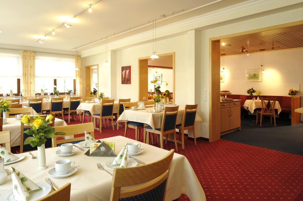 Hotel & Ferienappartements Edelweiss Willingen  Exterior foto